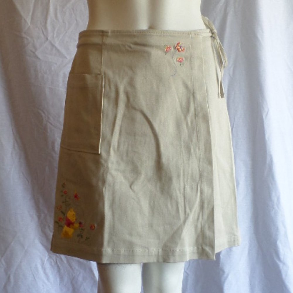 🙈Disney Winnie The Pooh skirt/shorts - Picture 1 of 11